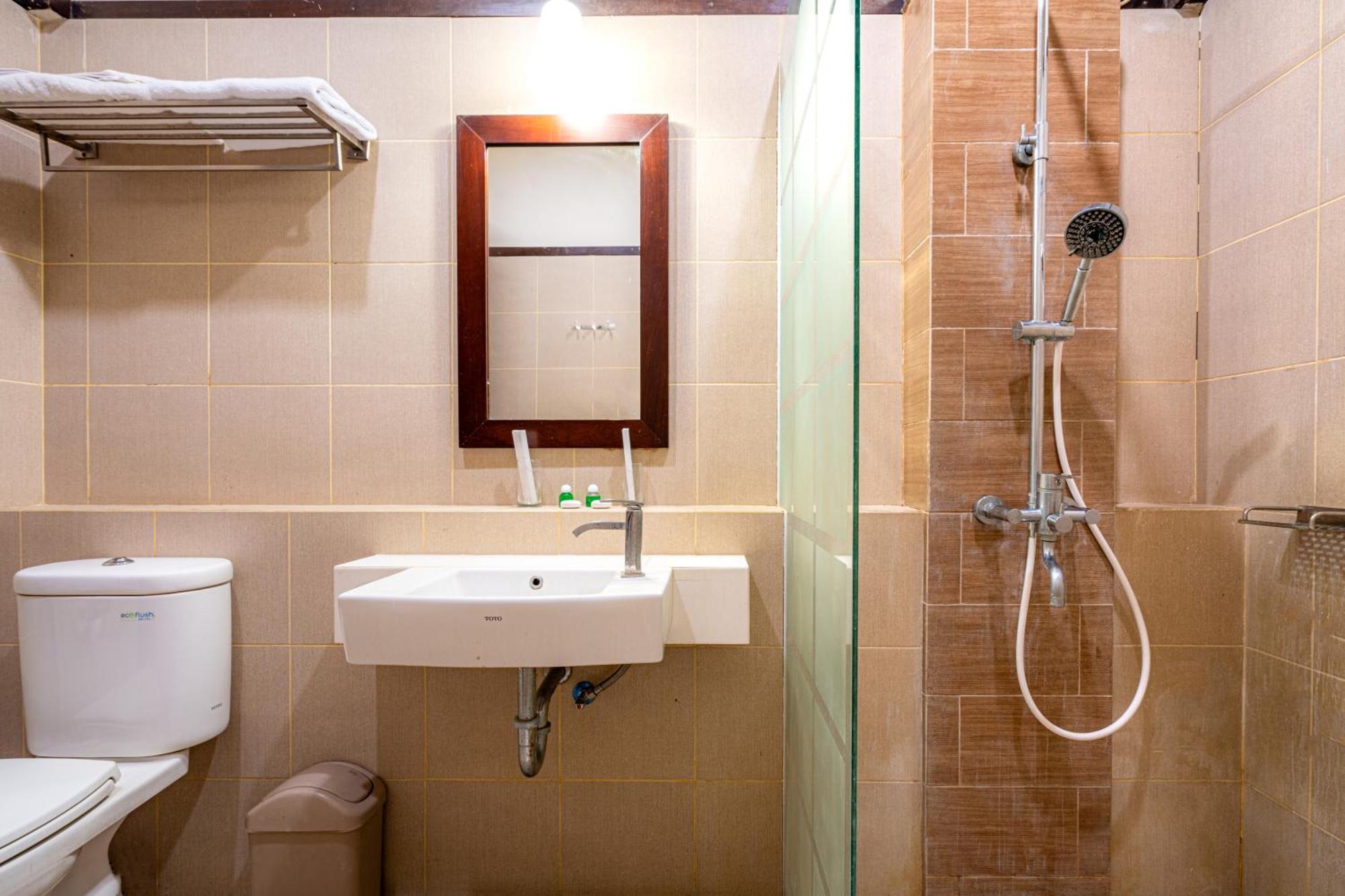Samawa Transit Hotel Sumbawa Besar Extérieur photo