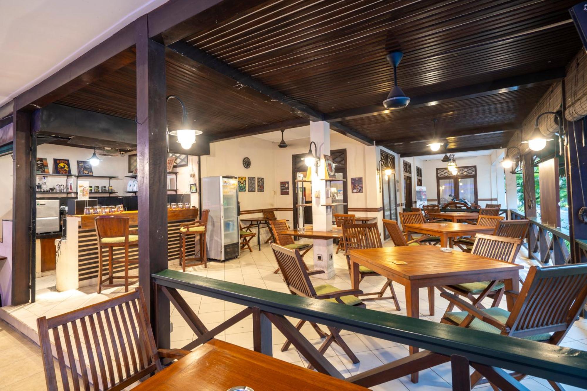 Samawa Transit Hotel Sumbawa Besar Extérieur photo